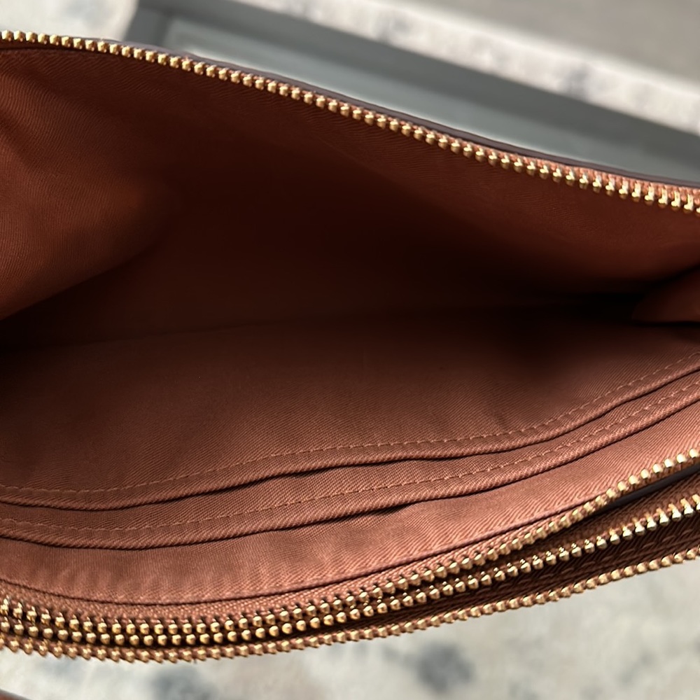 Coach wristlet - Picture 4 of 4